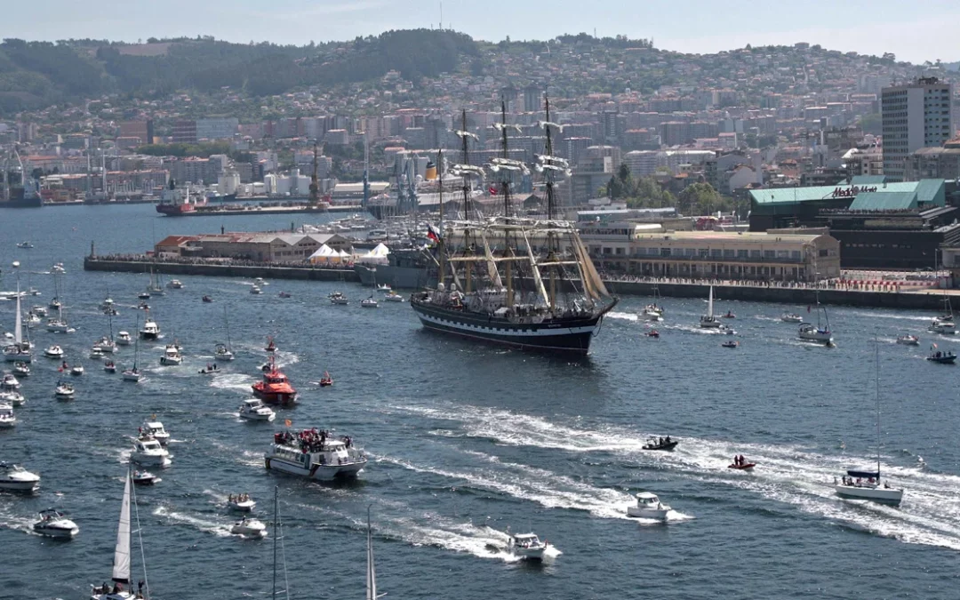 El tercer mayor buque escuela del mundo en el puerto de Vigo