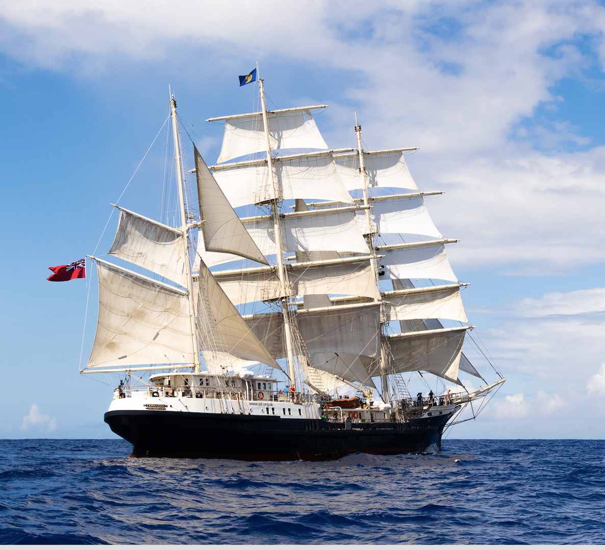 The Tenacious: The sailboat that promotes the integration of disabled people