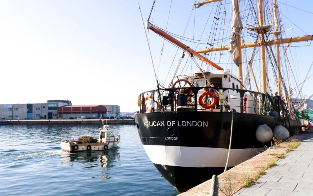 The big sailing ship that instructs students around the world, no matter their age: the Pelican of London