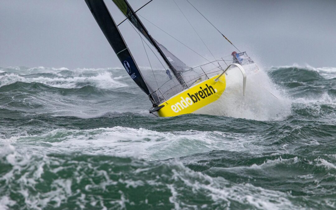 La Solitaire du Figaro Paprec afronta calma y estrategia rumbo a Vigo