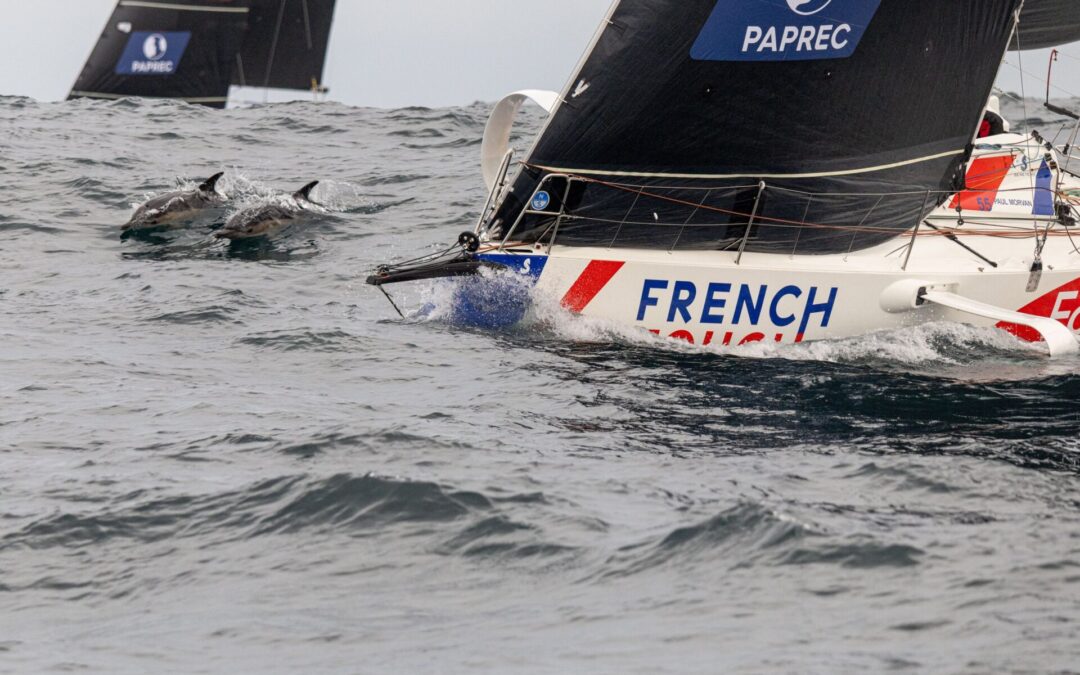 La flota de La Solitaire du Figaro Paprec navega rumbo a Vigo en una jornada de transición